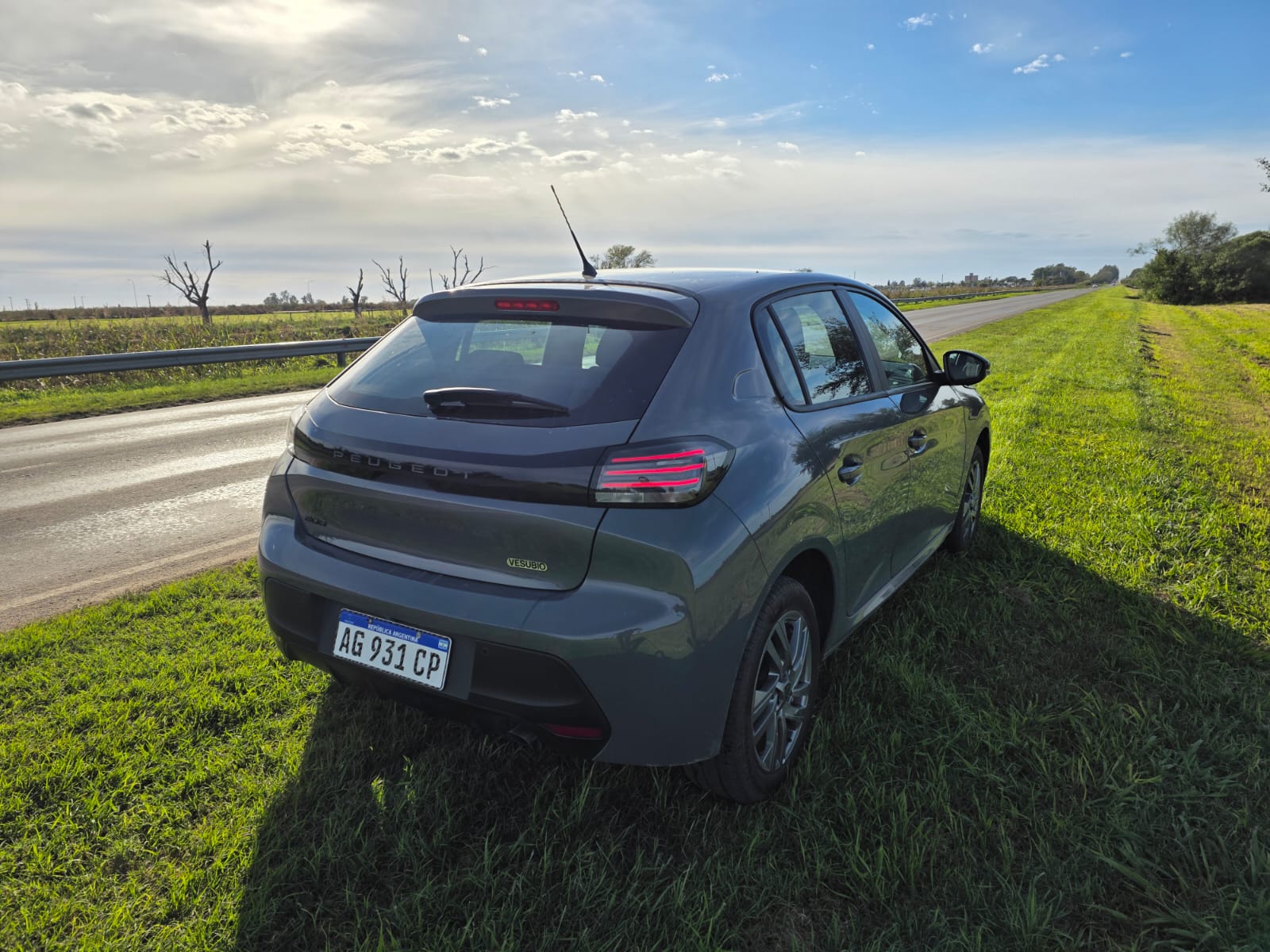 PEUGEOT 208 ALLURE AT 1.6L